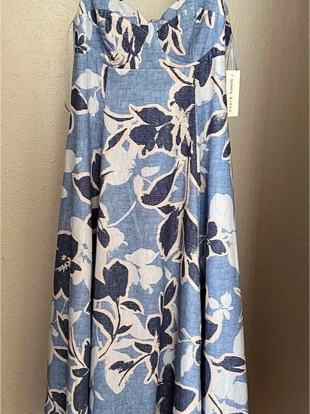 Moon River Blue Floral Empire
Waist Midi Dress NWT Size M